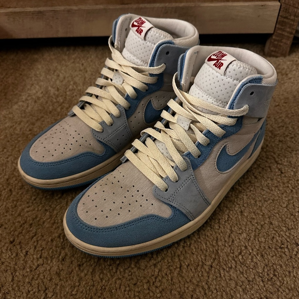 Jordan 1 High Zoom Air CMFT 2 Phantom/University Blue